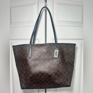 Coach City Tote in Signature Canvas – Brown/Black
